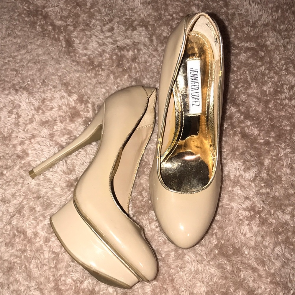 Heels - Picture 2 of 4